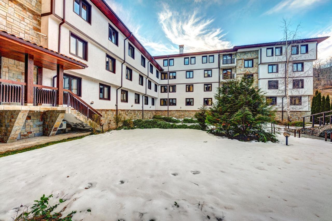 Aparthotel Silver Hills Free Parking Smoljan Esterno foto